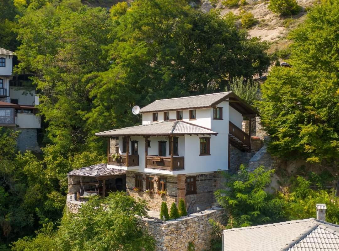 Yancheva Guest House Delchevo ภายนอก รูปภาพ