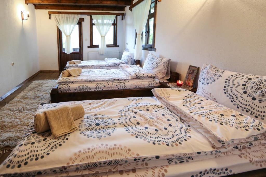 Yancheva Guest House Delchevo ภายนอก รูปภาพ