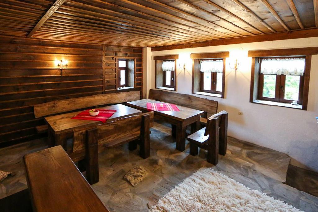 Yancheva Guest House Delchevo ภายนอก รูปภาพ